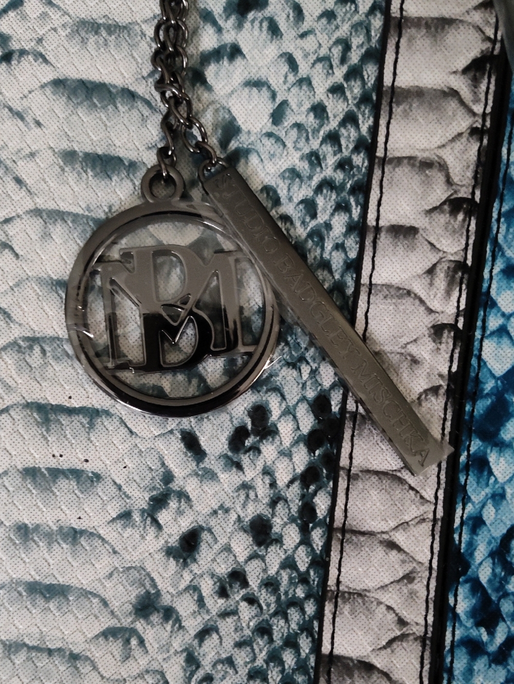 Bagley Mishka NWT Multicolor Snake-Print Tote Bag Vegan Leather, Purse Pillow - Picture 4 of 15